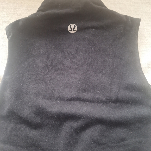 Lululemon Tank top built-in bra - Picture 6 of 6